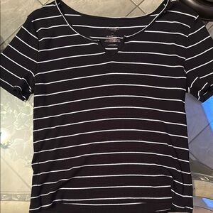 Arizona Jean Company Black and White Striped V-Neck Tee